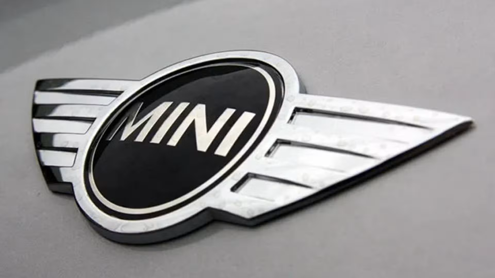 1 pcs Silver 3D Mini Cooper Metal Emblem Sticker for Hood & Trunk